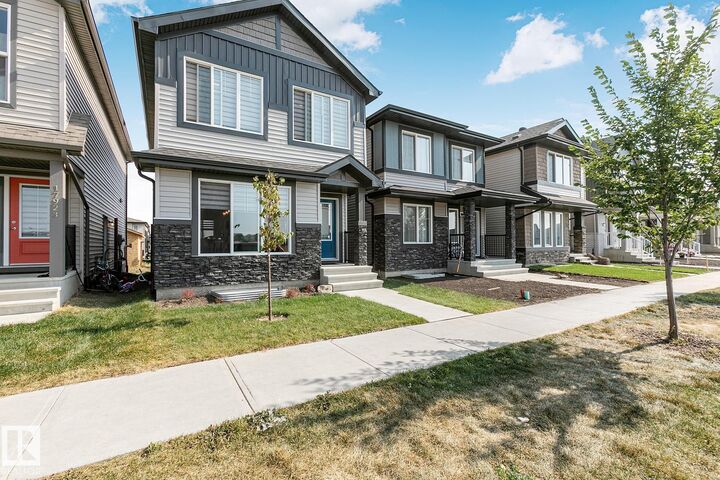 17919 71 Street NW  Edmonton AB T5Z 0V4 photo