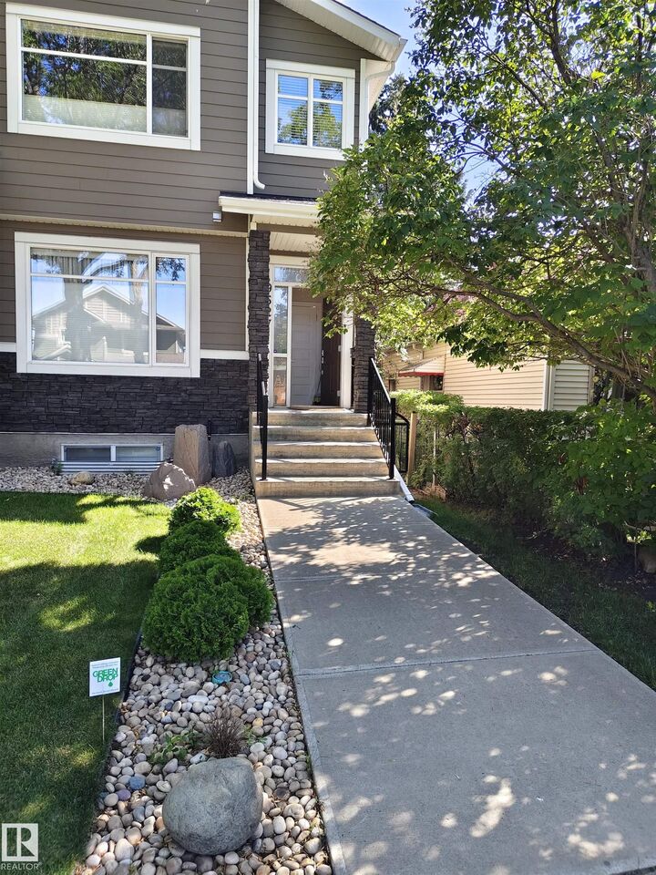 9527 75 Avenue NW  Edmonton AB T6E 1H5 photo
