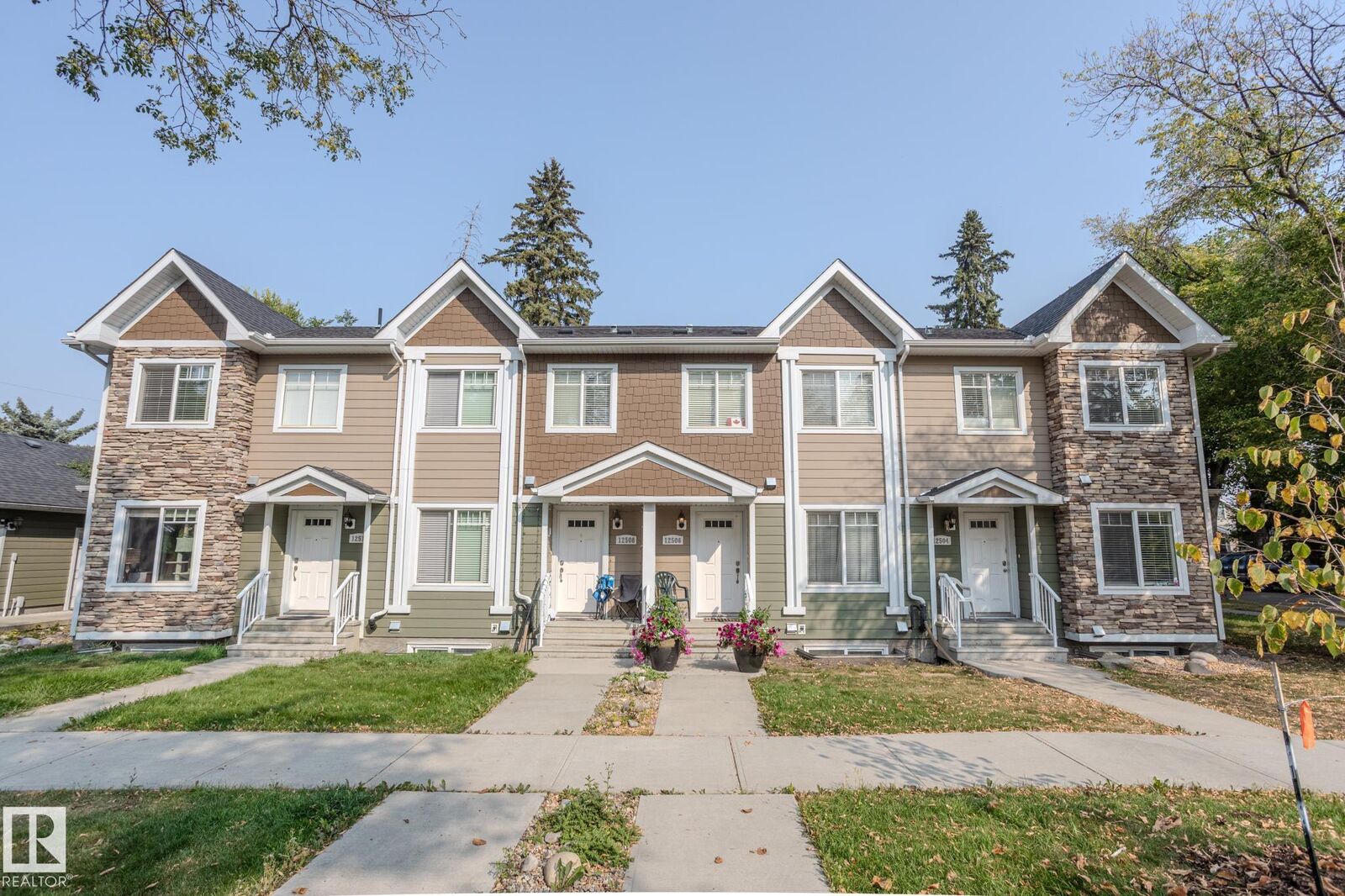 Property Photo:  12504 119 Avenue NW  AB T5L 2Z5 