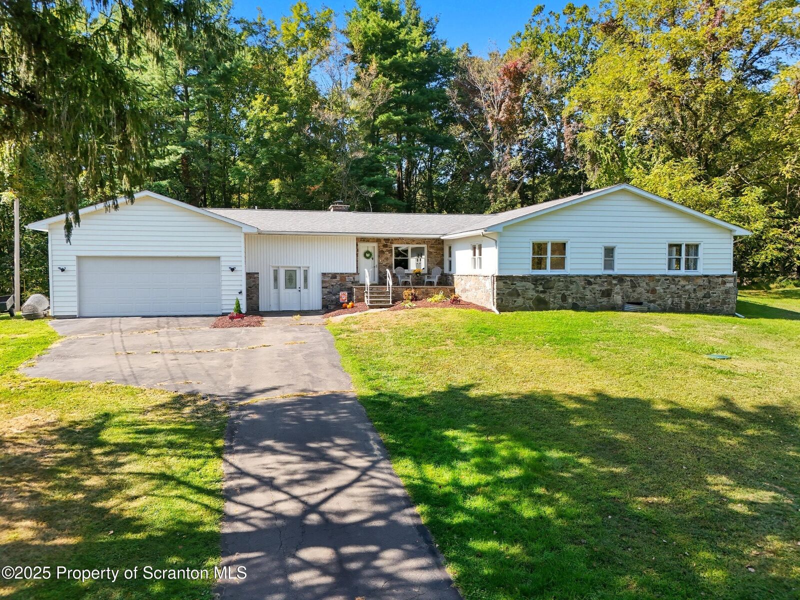 Property Photo:  409 Lane Hill Road  PA 18657