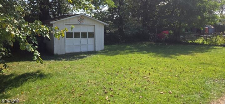 Property Photo: 809 Caldwell Ave NJ 07083