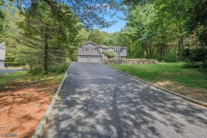 Property Photo:  18 Juniper Ter  NJ 07456