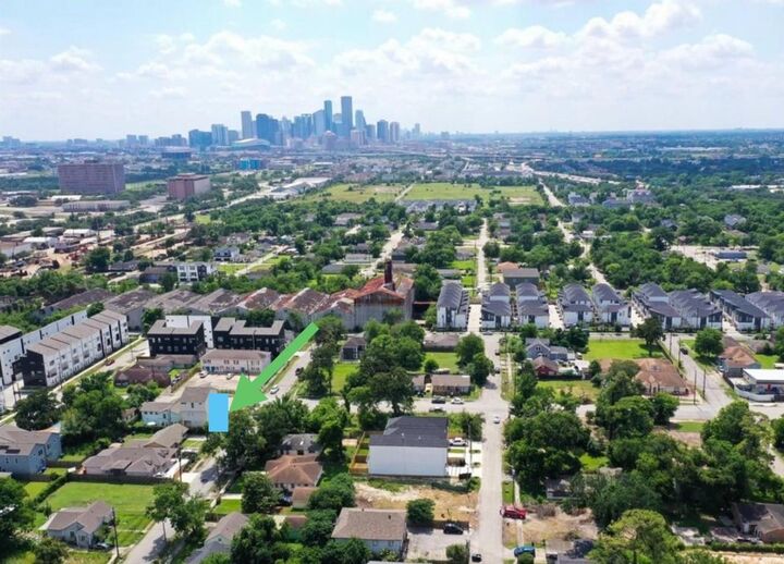 Property Photo:  4702 Coke Street  TX 77020 