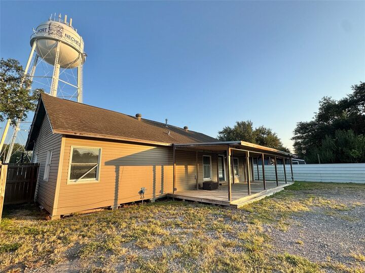 Property Photo: 2113 2nd Street TX 77651