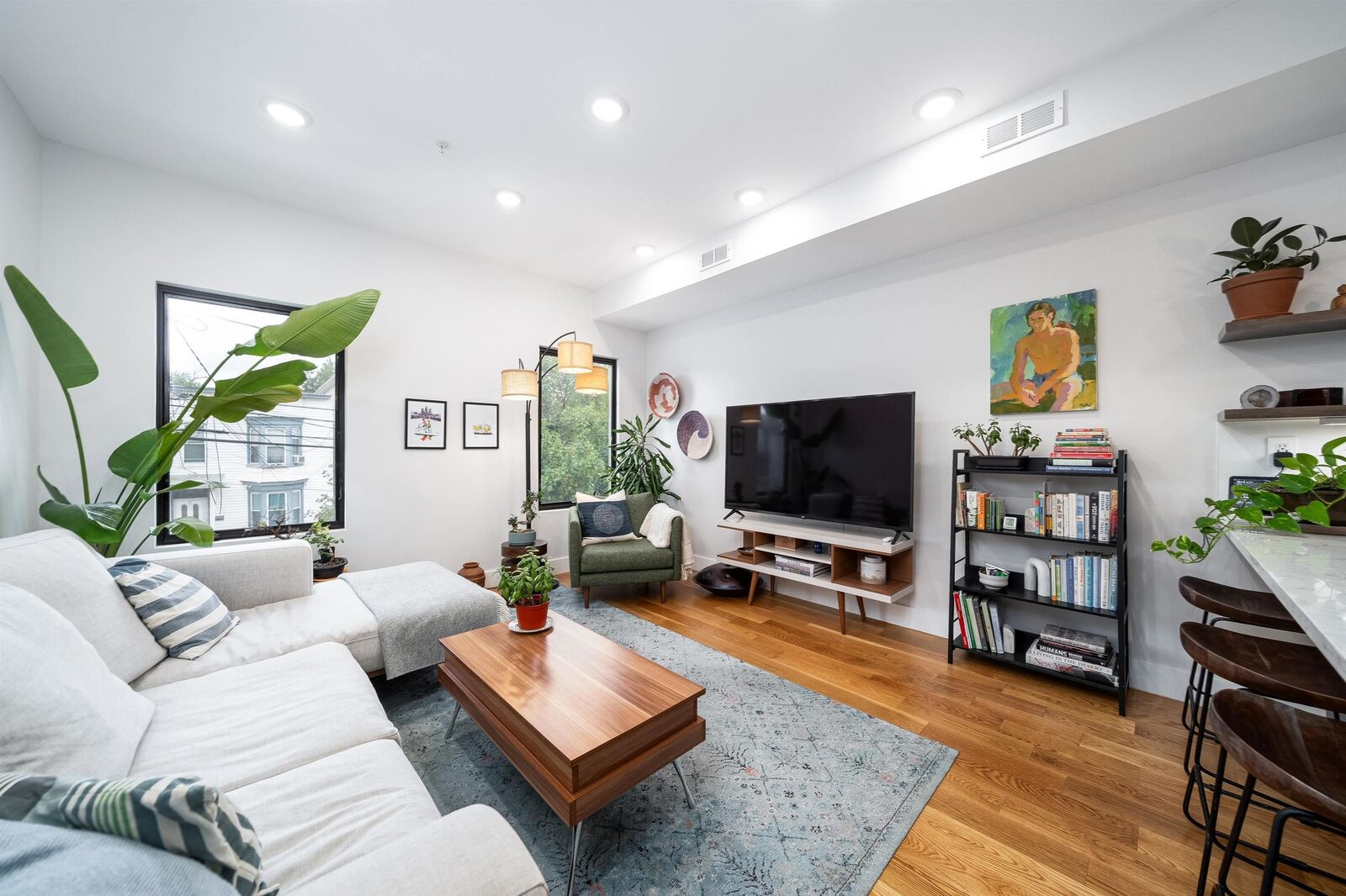Property Photo:  22 Lincoln St 2  NJ 07307 