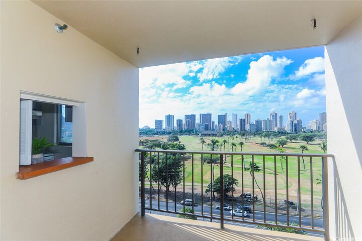 Property Photo: 2916 Date Street 10I HI 96816