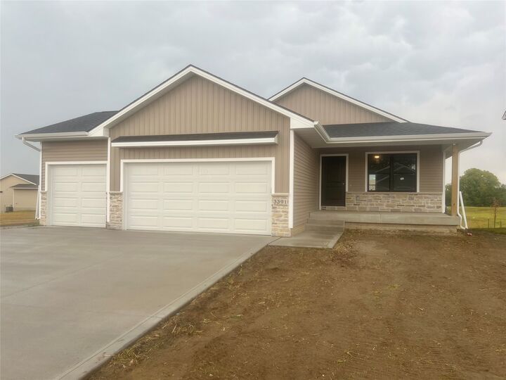 3391 Brook Landing Court  Des Moines IA 50317 photo