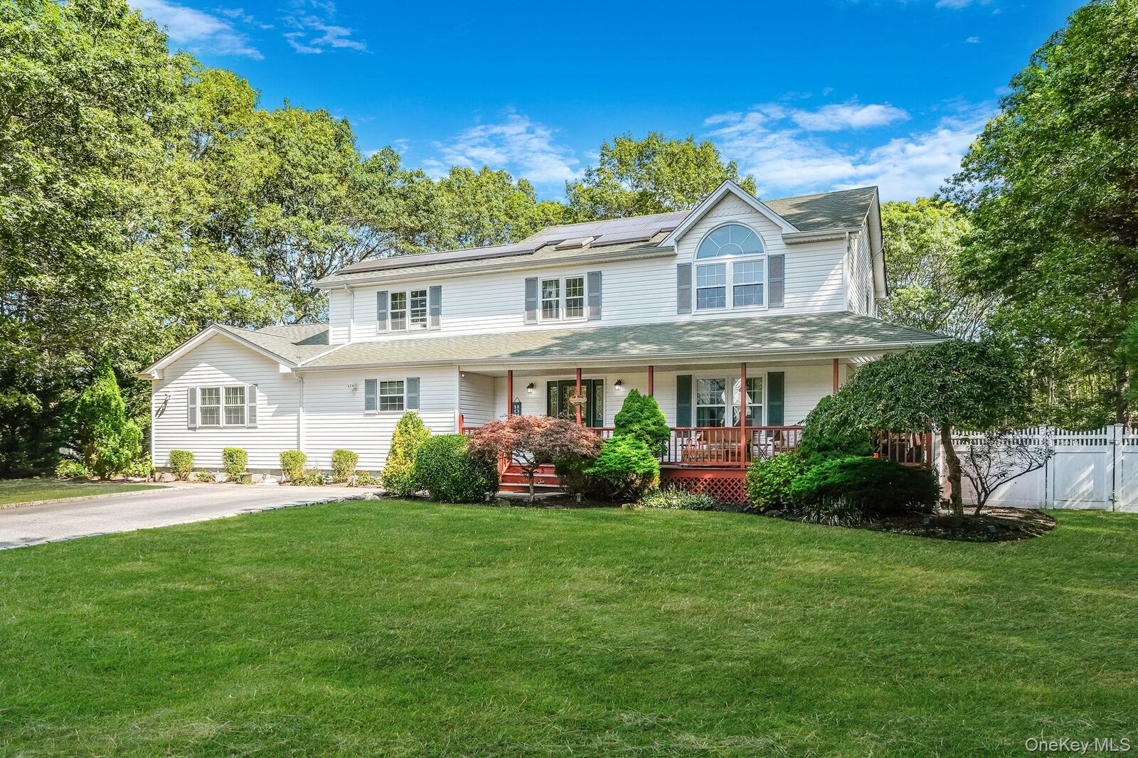 Property Photo:  5 Bridal Path  NY 11934 
