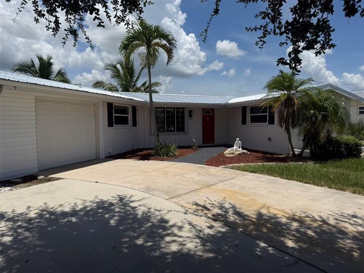 Property Photo: 138 Leland Street SE FL 33952