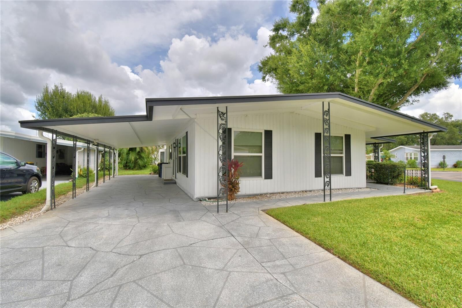 Property Photo: 102 Paradise Lane FL 33823