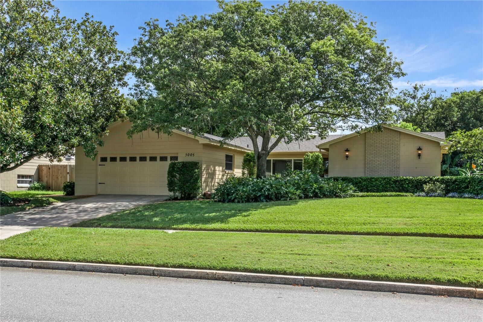 Property Photo:  3005 Greenmount Road  FL 32806 
