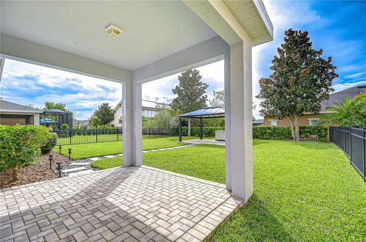 Property Photo: 6008 Shell Ridge Drive FL 33547