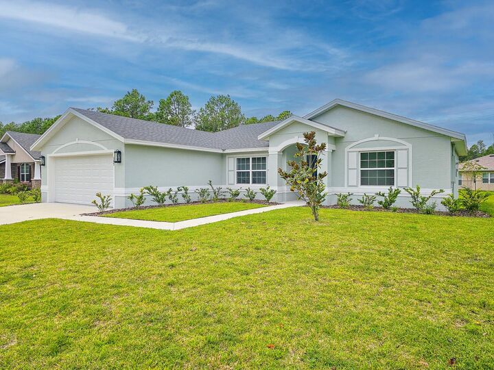 Property Photo:  107 Karas Trail  FL 32164 