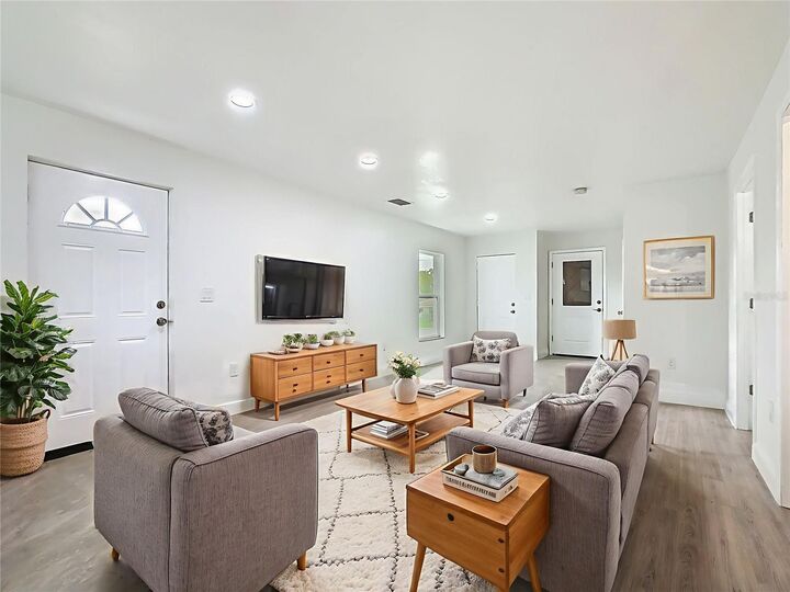 Property Photo:  1132 Avenue K  FL 33844 