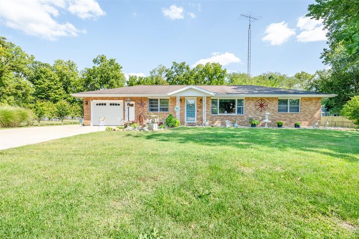 4537 Stanley Avenue  Watervliet MI 49098-9330 photo
