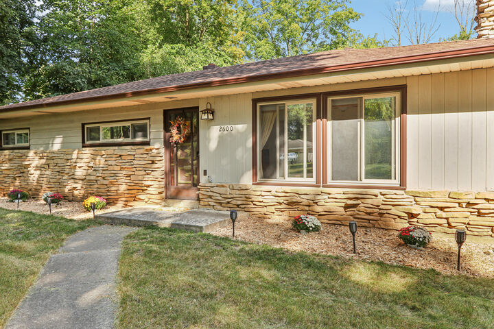 Property Photo: 2600 Brookside Ln WI 53005