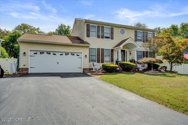 Property Photo:  9 Hawk Court  NJ 07731 