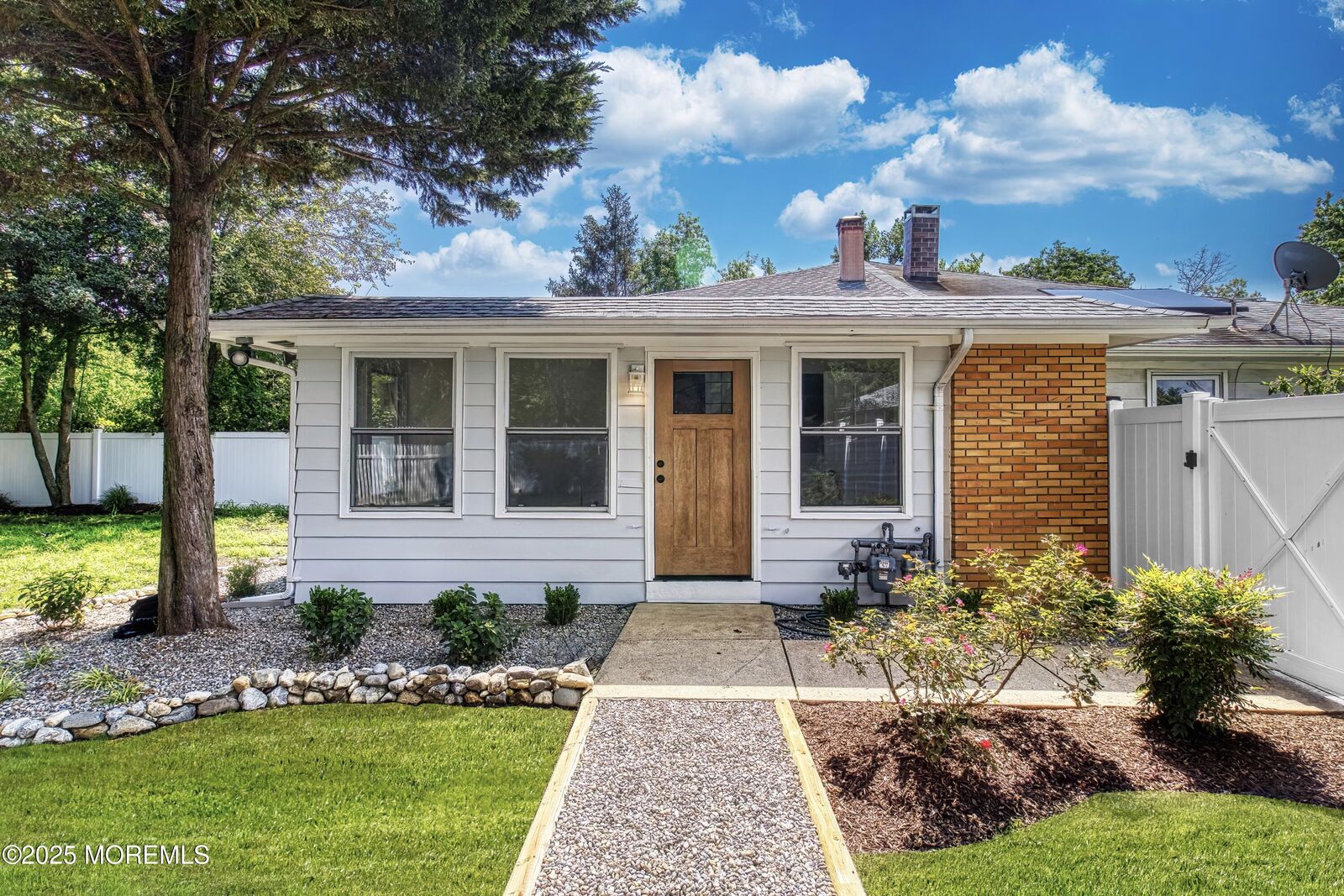 Property Photo:  60 Berkshire Court  NJ 08753 