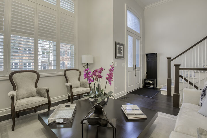 Property Photo: 505 W Menomonee Street IL 60614