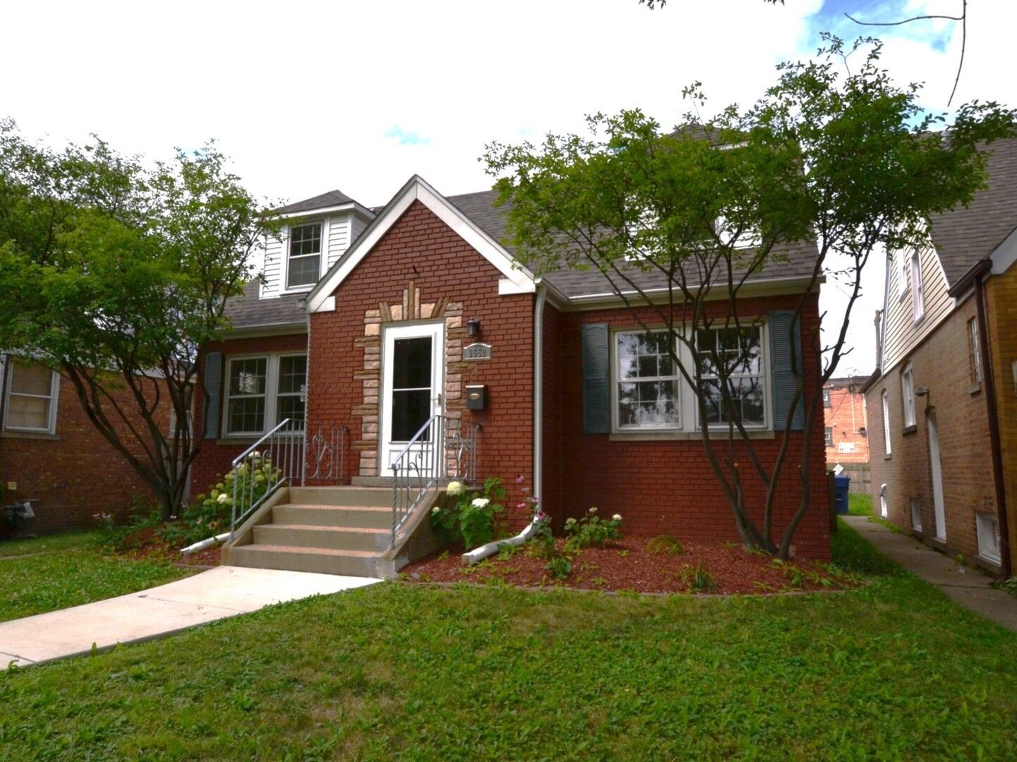 Property Photo:  9652 Harding Avenue  IL 60805