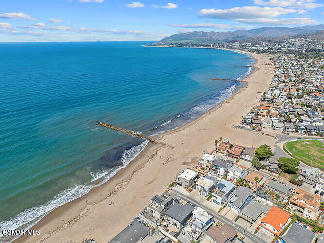 Property Photo:  2621 Harbor Boulevard  CA 93001 