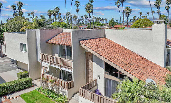 Property Photo:  2621 Harbor Boulevard  CA 93001 