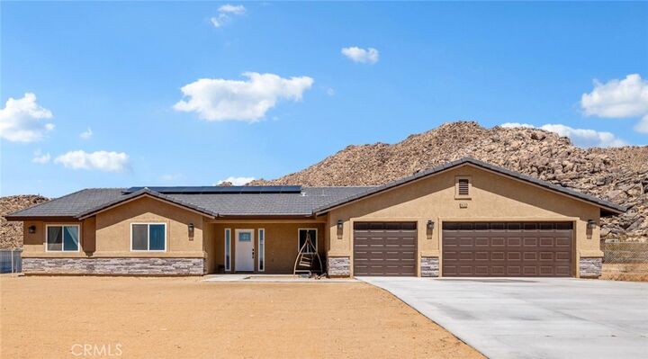 24162 Shoshone Road  Apple Valley CA 92307 photo
