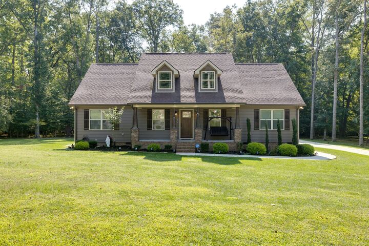 Property Photo:  475 Country Club Dr  TN 37355