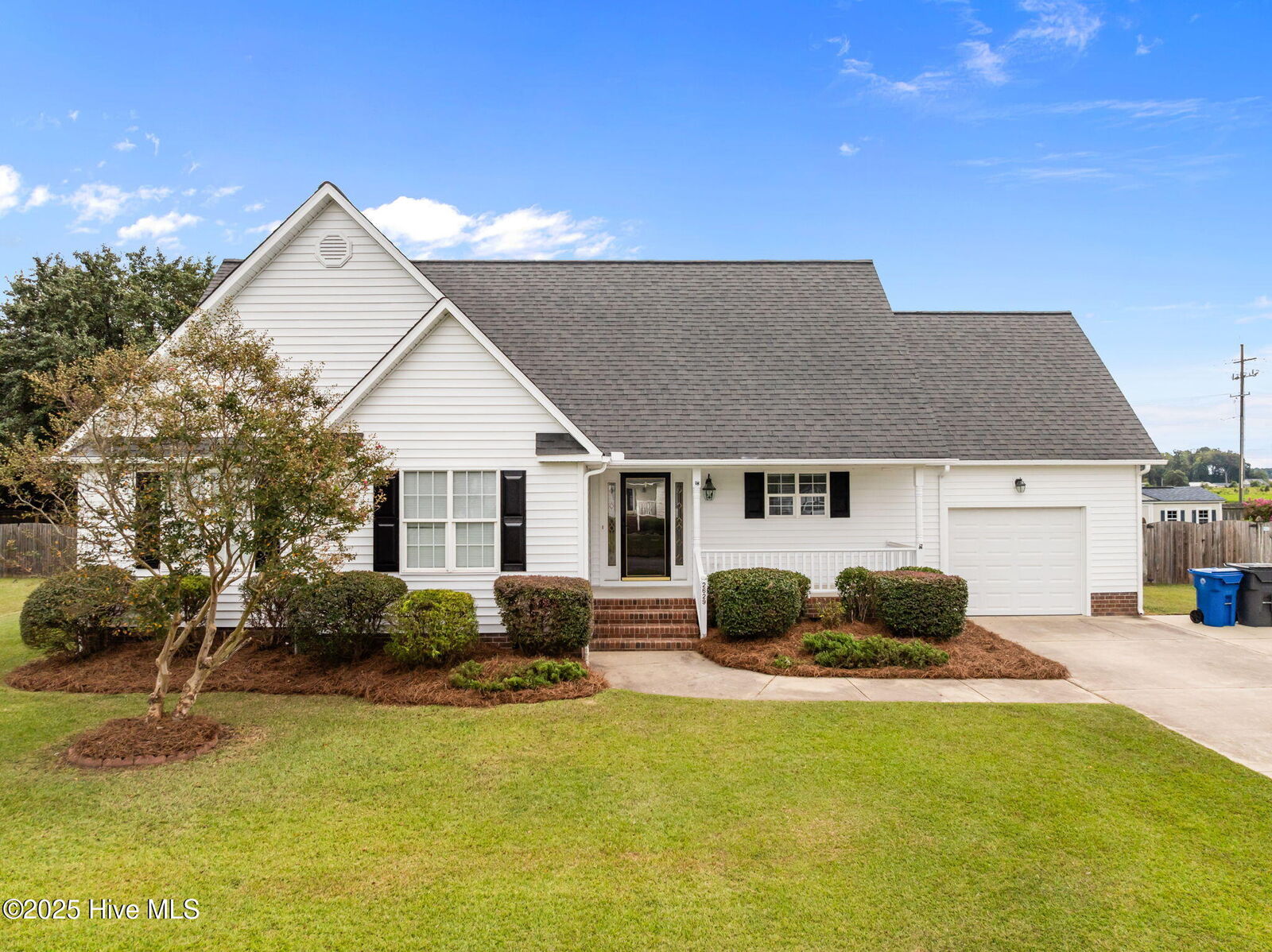 Property Photo:  2629 Rosewood Drive  NC 28590 