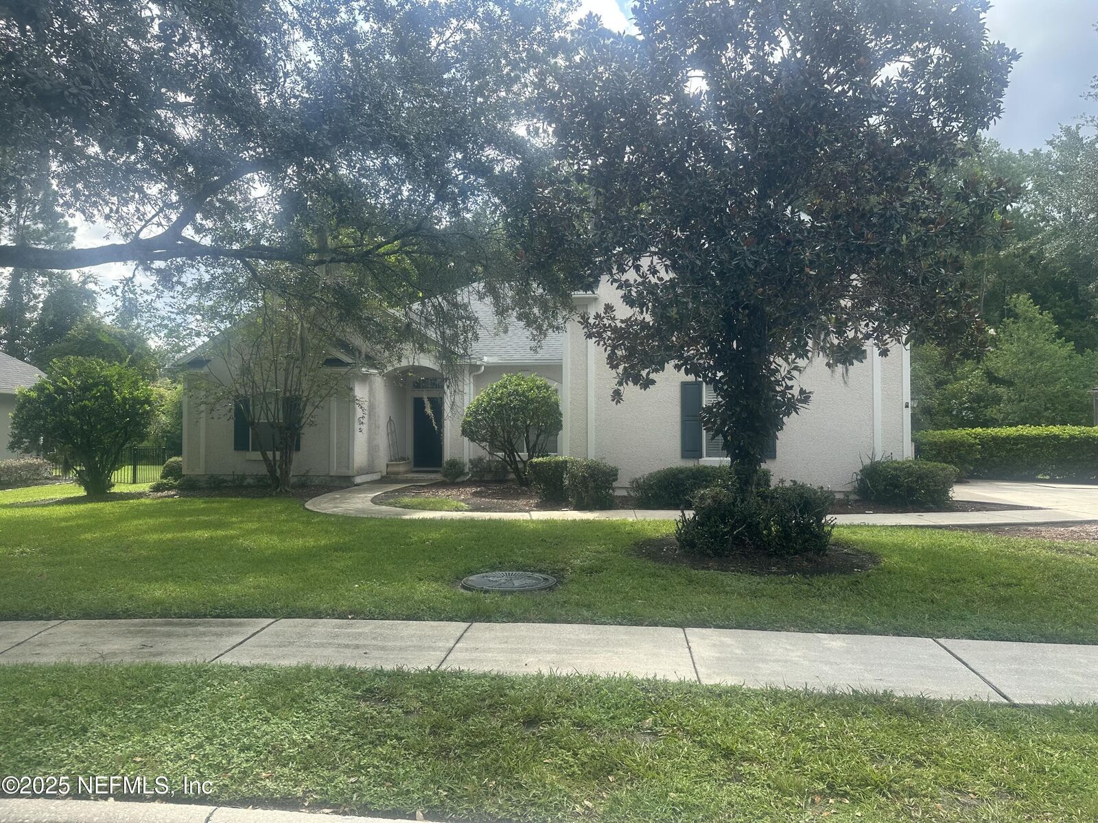 Property Photo: 7804 Rittenhouse Lane FL 32256
