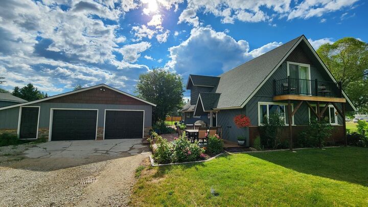 205 Mountain View Drive  Victor MT 59875 photo