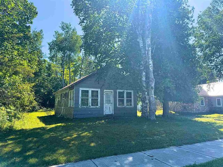 Property Photo:  725 &Amp 723 W Central Ave  MI 49701 