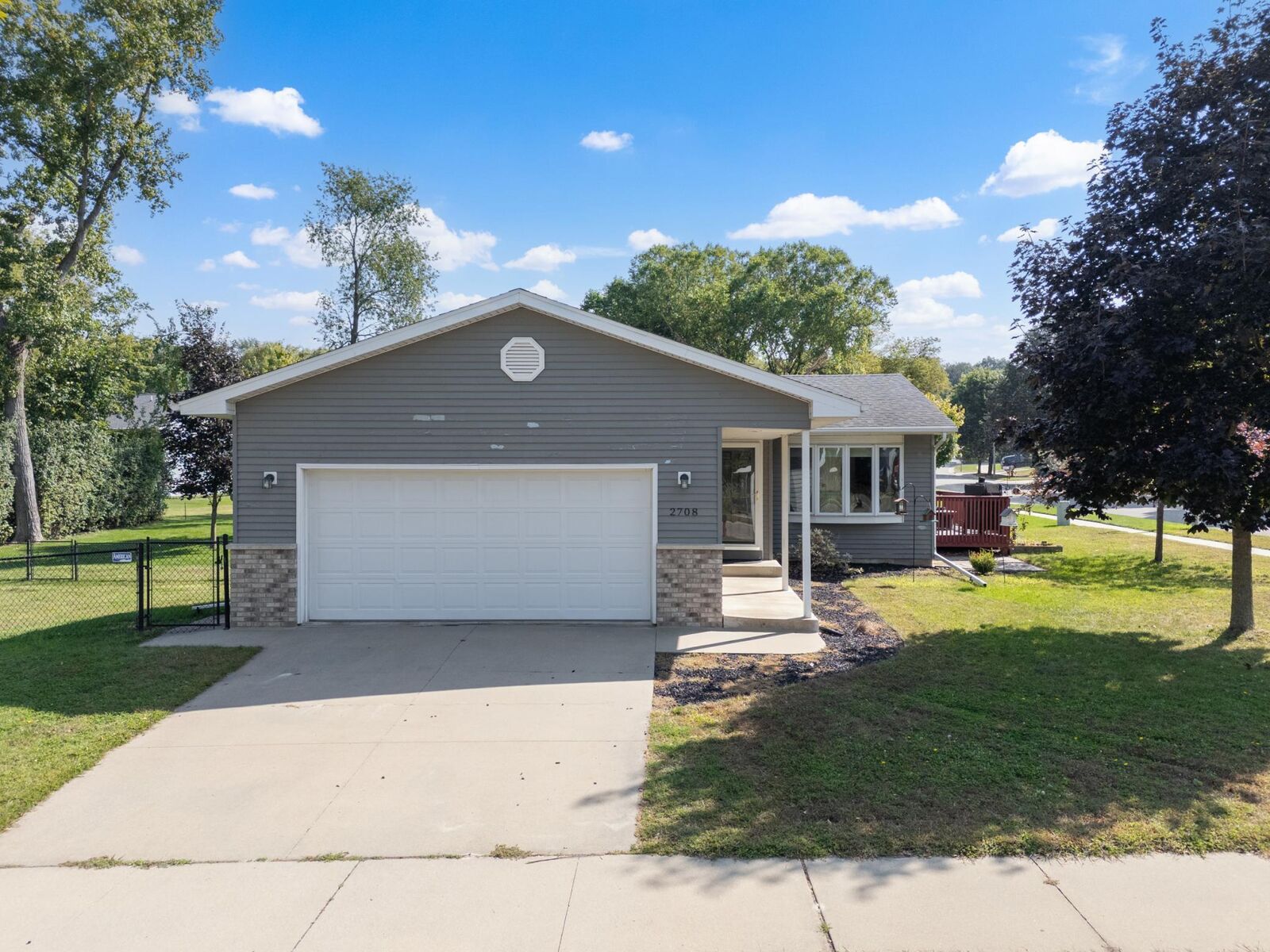 Property Photo:  2708 Northern Valley Drive NE  MN 55906 
