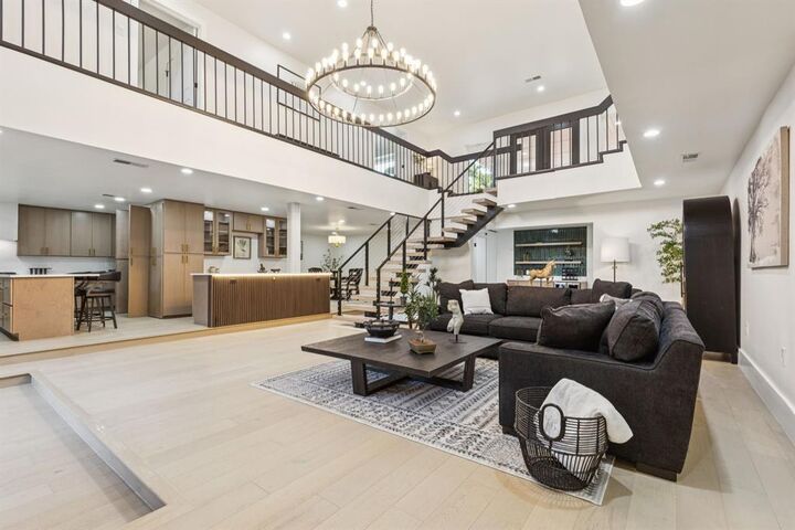 4216 Kelly Elliott Road  Arlington TX 76016 photo