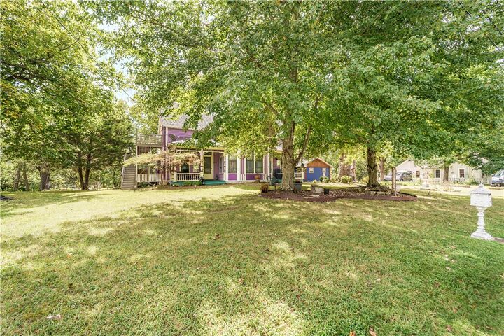 Property Photo:  104 Wall Street  AR 72632 