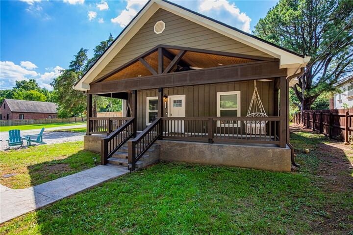 215 S Peerson Street  Fayetteville AR 72701 photo
