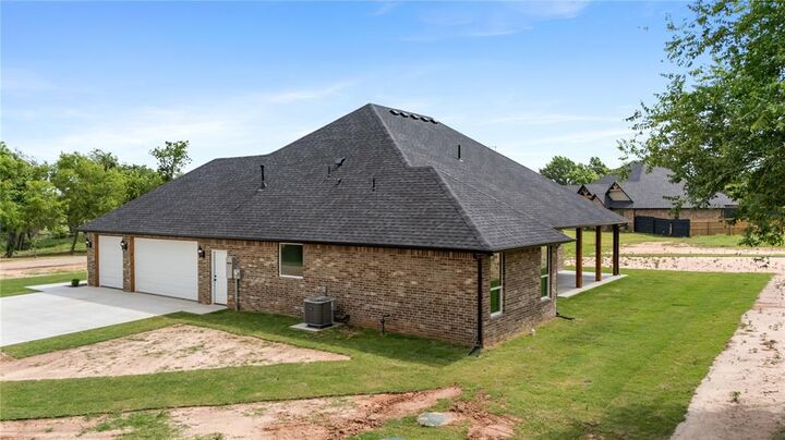 Property Photo:  11010 N Banner Road  OK 73036 