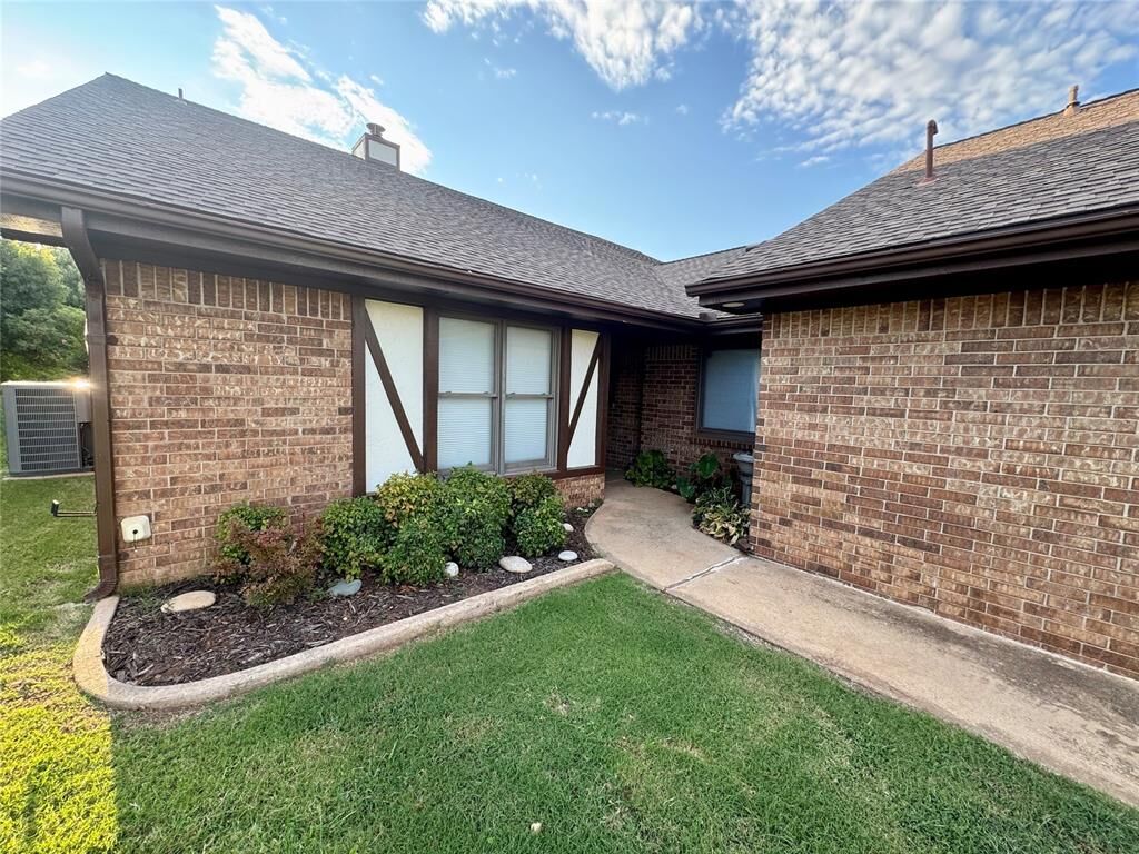 Property Photo:  3224 Pondridge Road  OK 73018