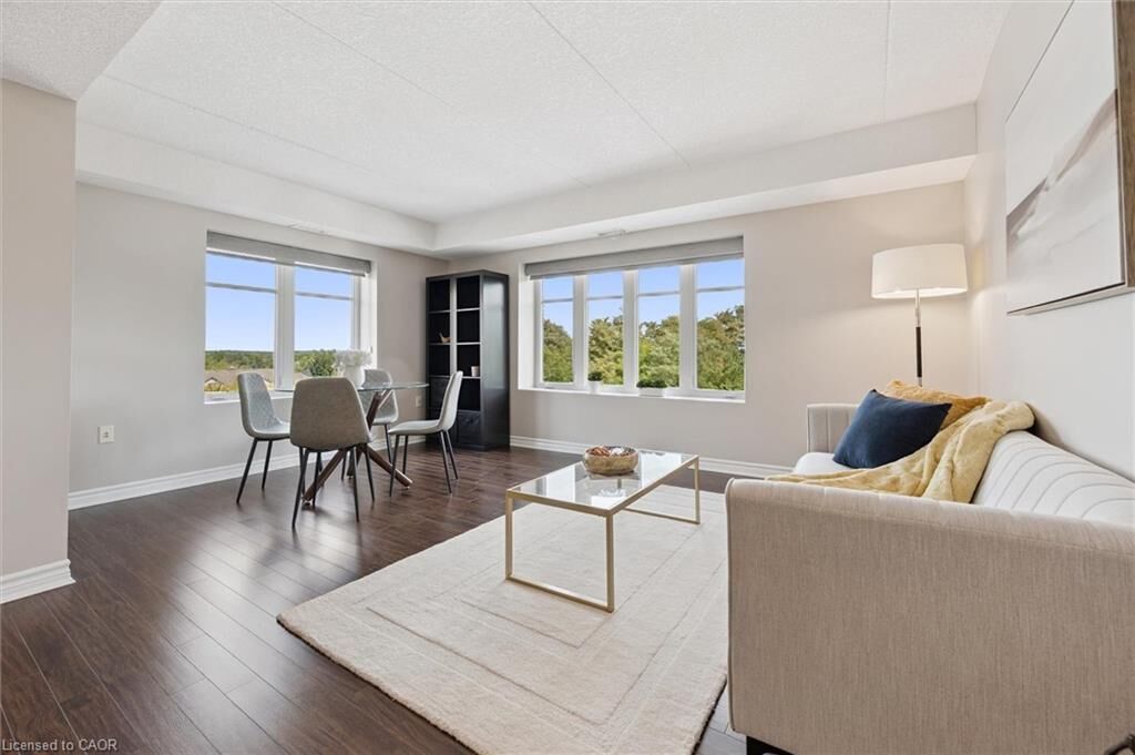 Photo de la propriété: 776 Laurelwood Drive 301 ON N2V 0A8