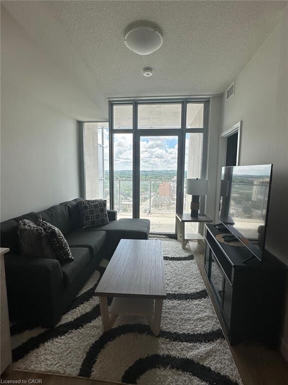 Photo de la propriété:  60 Frederick Street 2312  ON N2H 0C7 