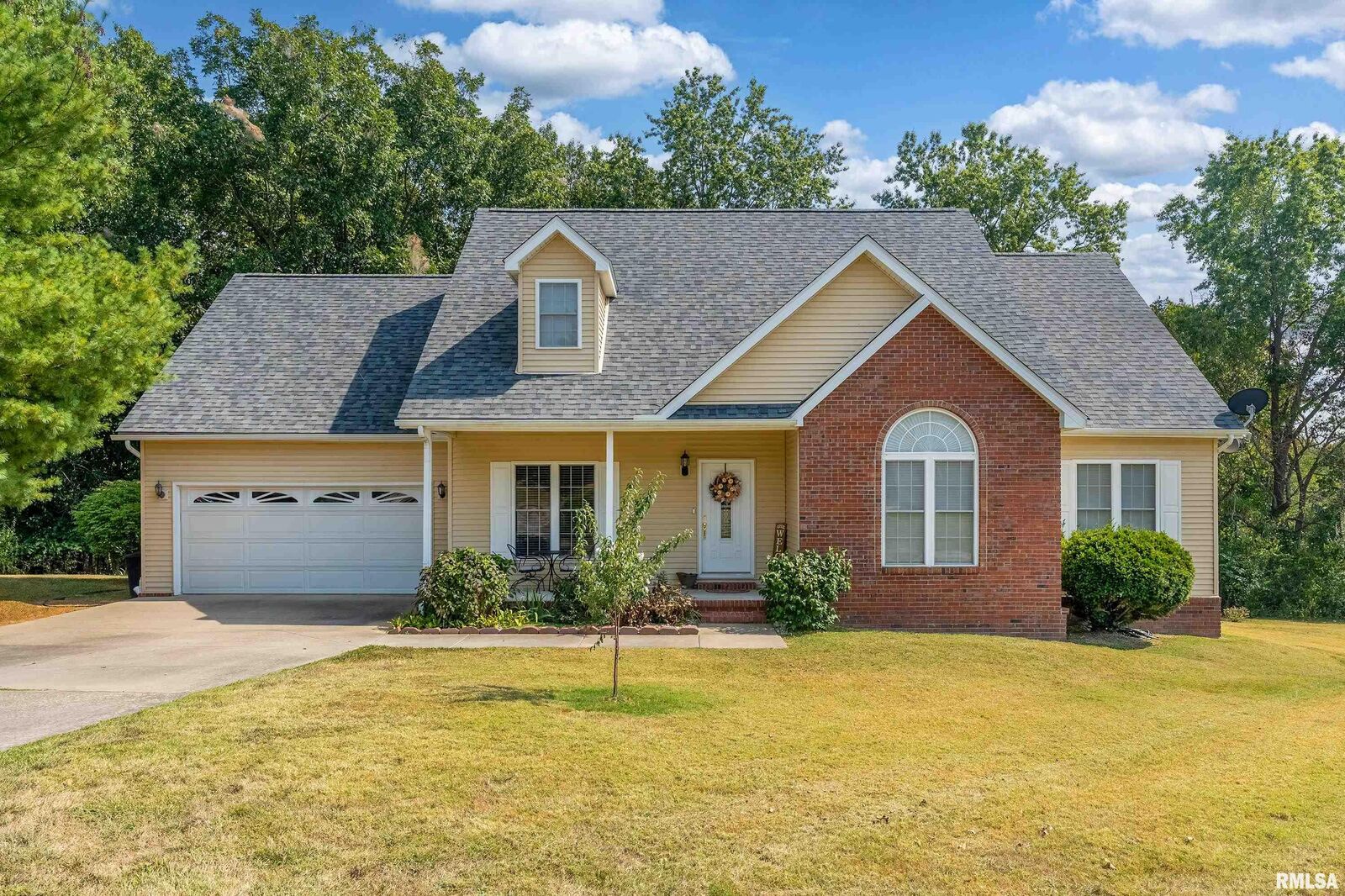 Property Photo: 145 Oakview Road IL 62901