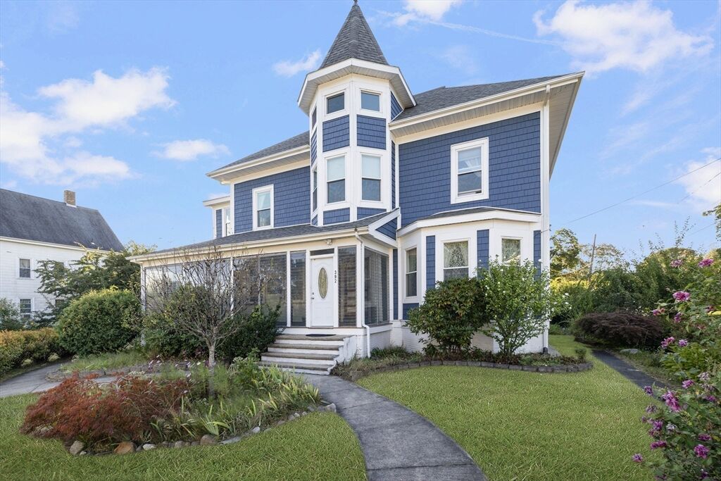 Property Photo: 392 North Main MA 02703