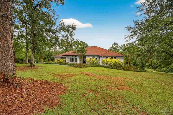 Property Photo:  2181 Windham Rd  FL 32577 