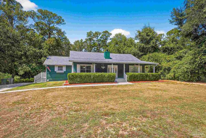 Property Photo:  2443 Brookwood Pl  FL 32533 