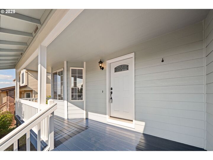 Property Photo: 3811 SE Sunrise Dr WA 98607