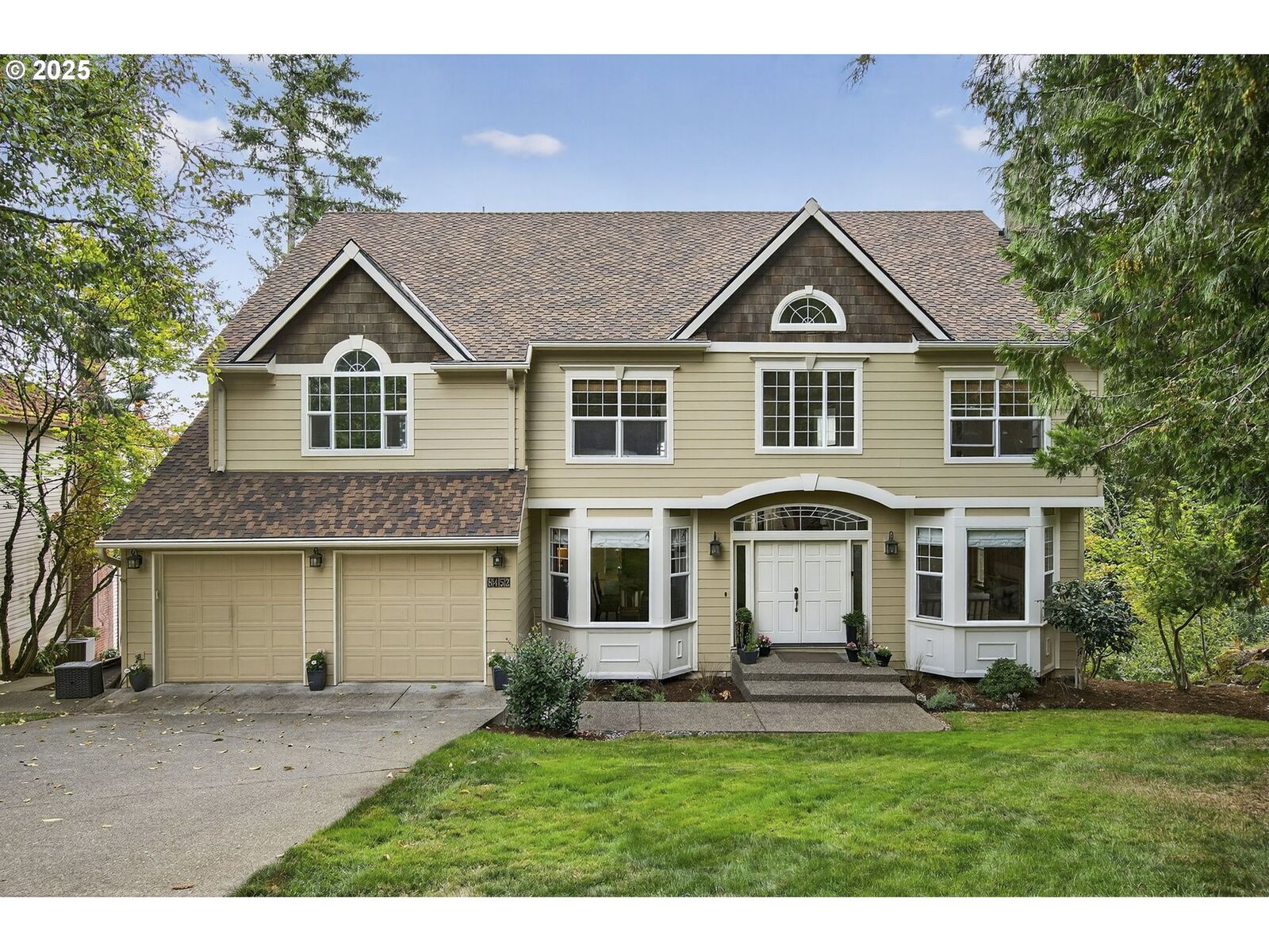 Property Photo: 8452 NW Timber Ridge Ct OR 97229