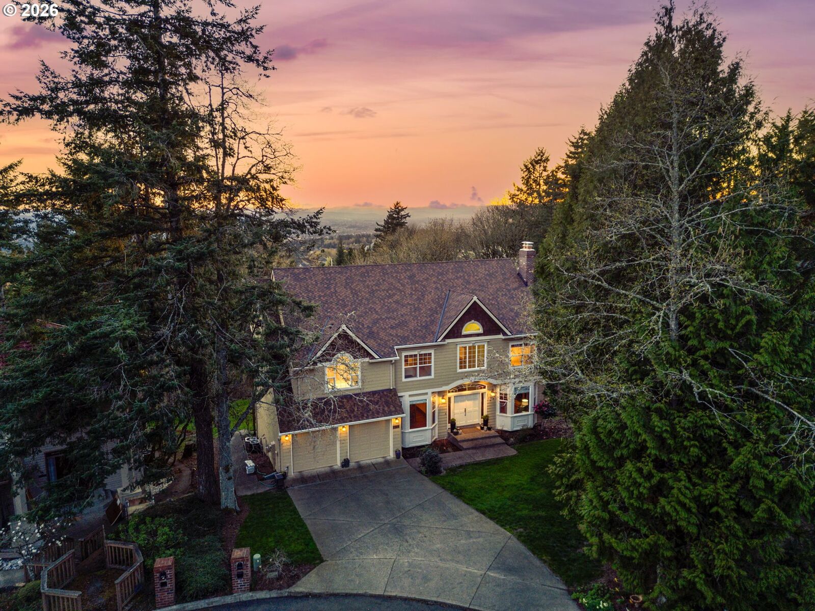 Property Photo:  8452 NW Timber Ridge Ct  OR 97229 