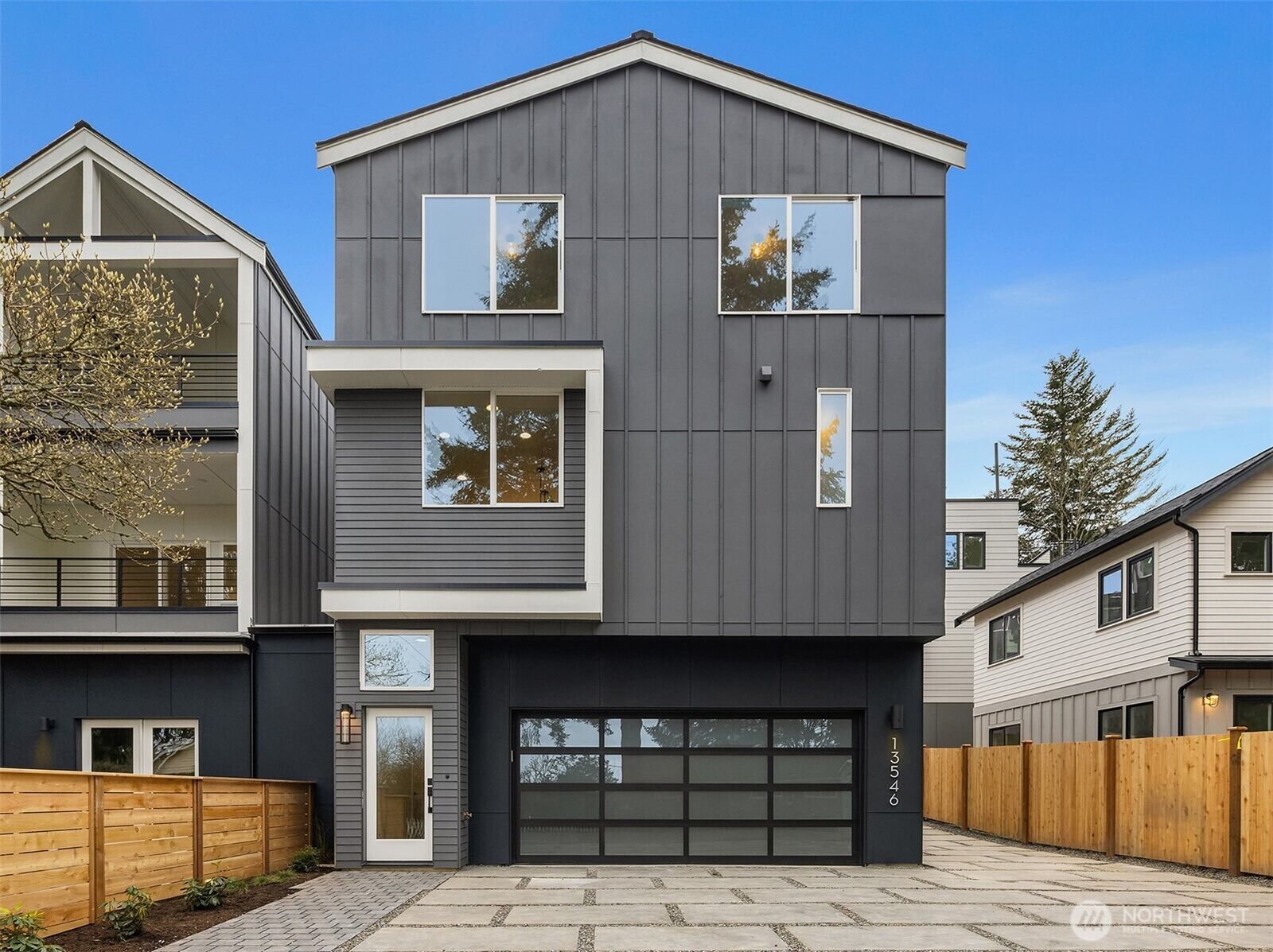 Property Photo:  13548  39th Avenue NE  WA 98125 