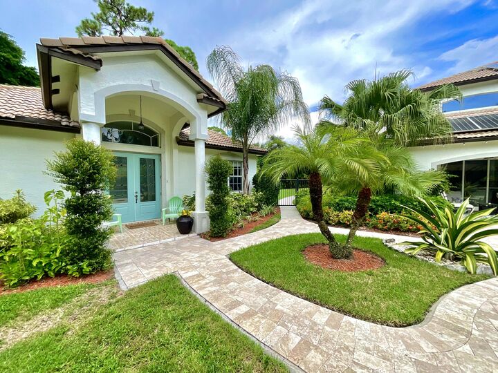 Property Photo: 12132 Quercus Lane FL 33414