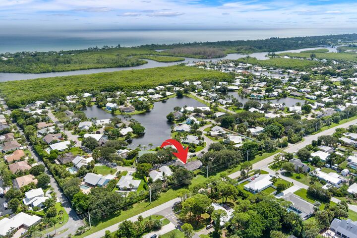 Property Photo:  10370 SE Jupiter Narrows Drive  FL 33455 